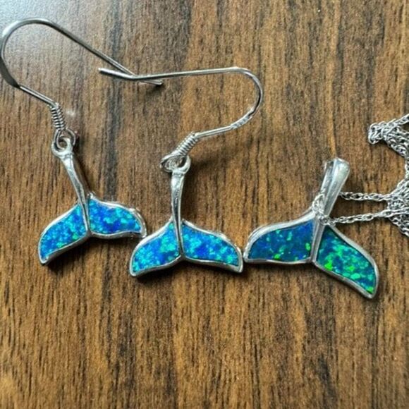 Blue fire opal whale tail 18” necklace and dangle earrings in 925 silver - Picture 2 of 6